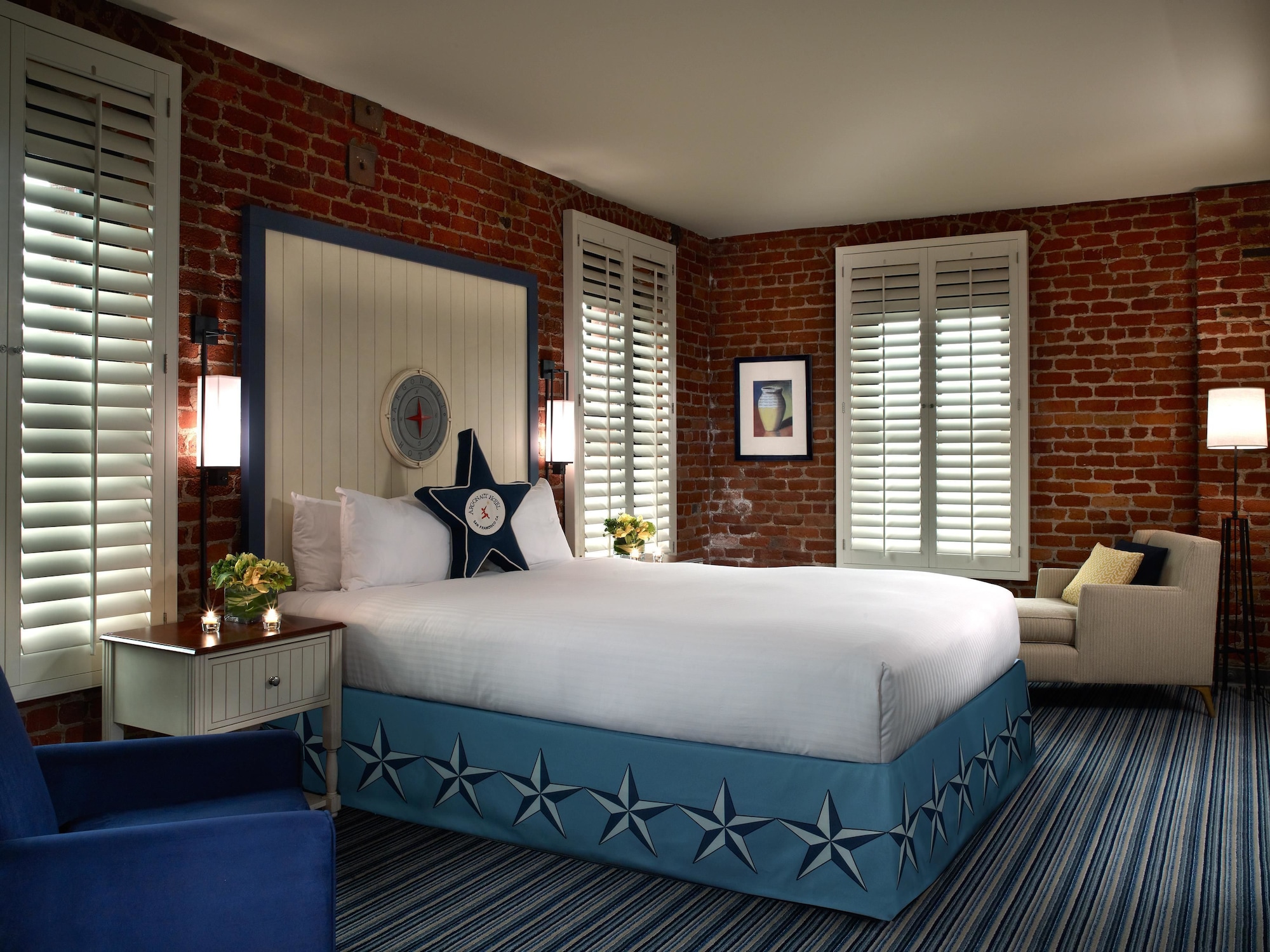 ROOM, KING BED, CITY VIEW