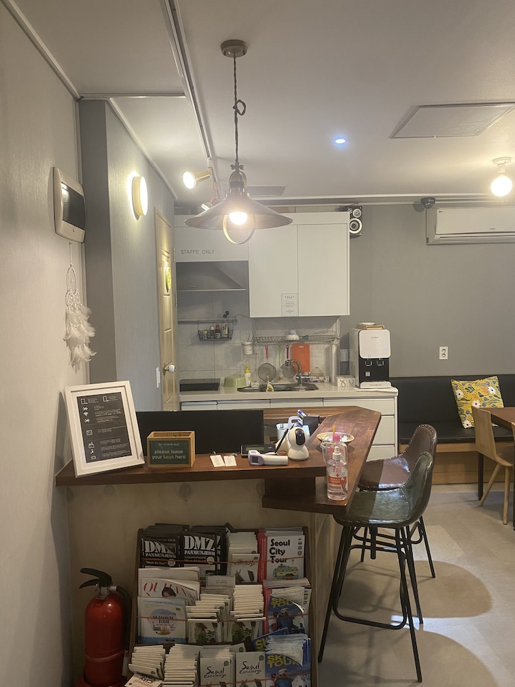 Fully Hong Hostel Insadong 31/35