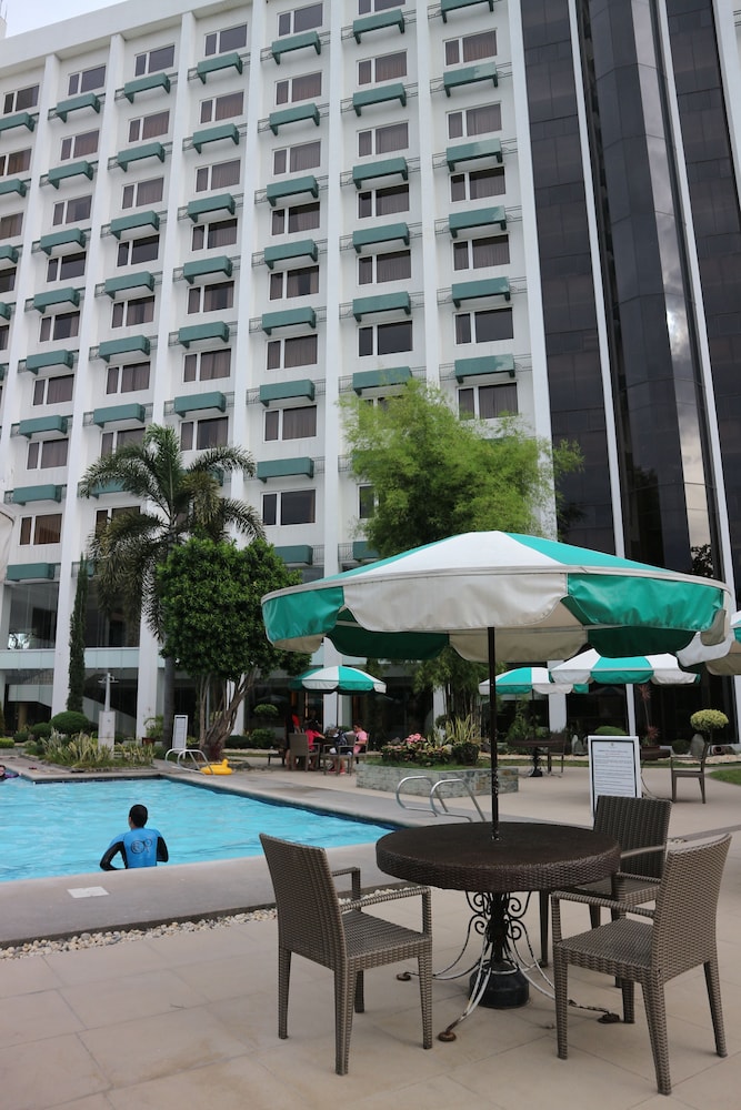 Garden Orchid Hotel 54/62