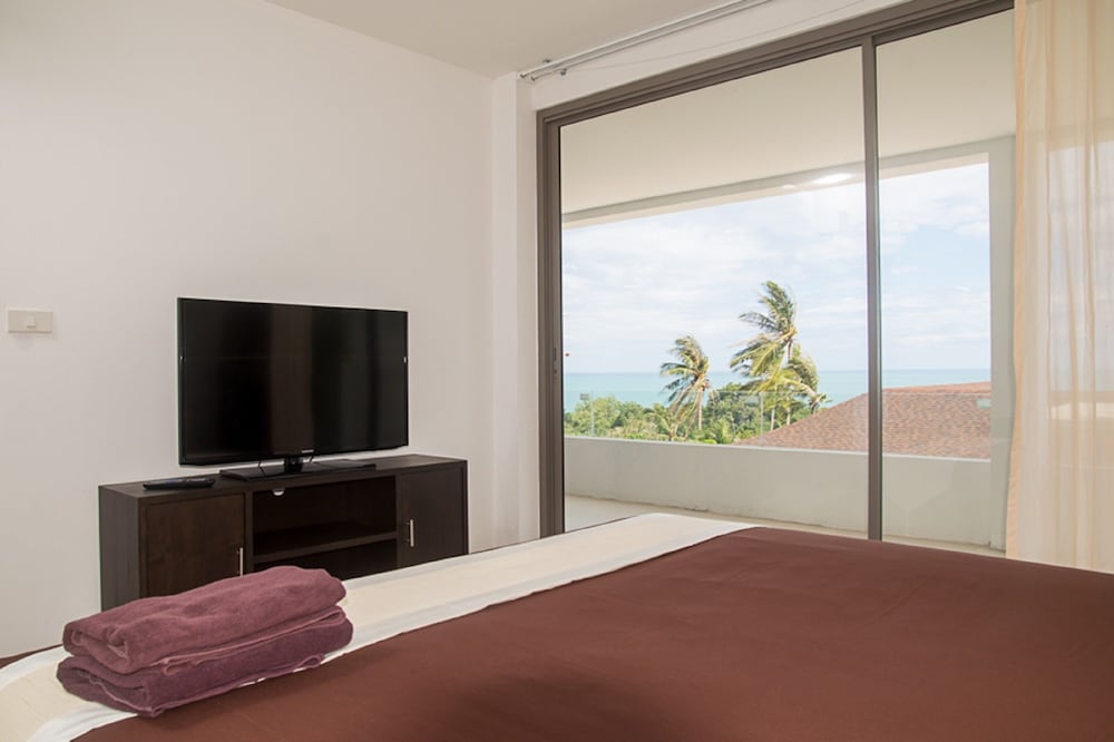 Tropical Sea View Residence 24/60