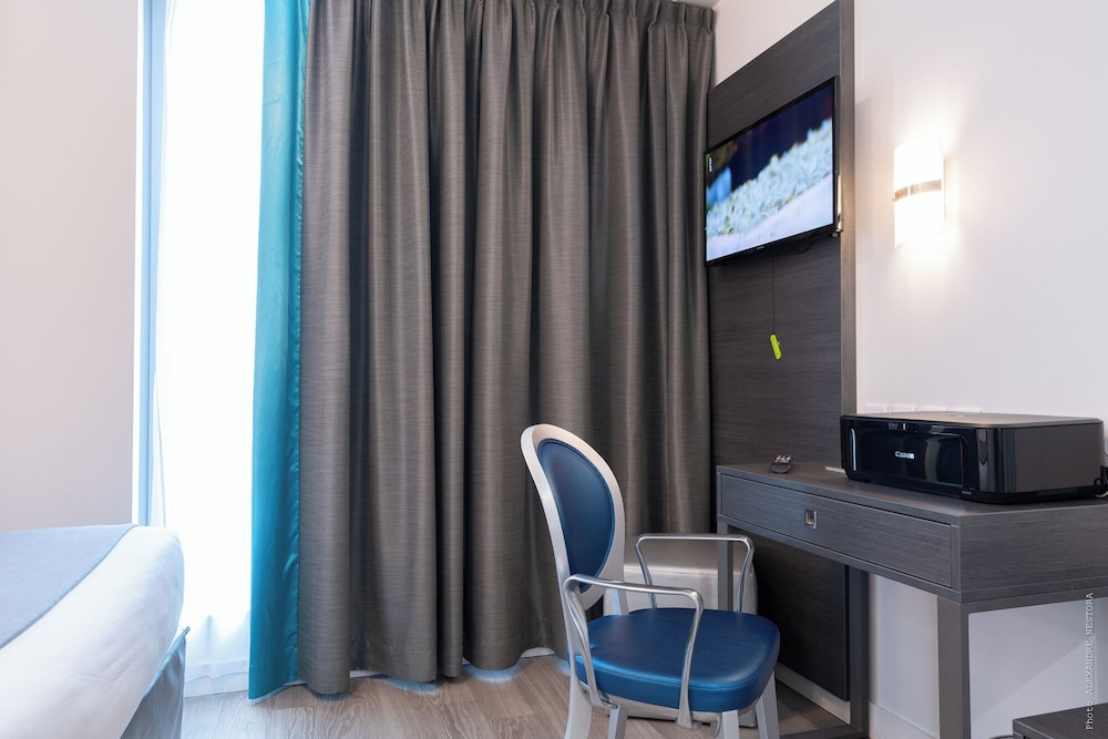 Hotel Versailles Chantiers 58/78