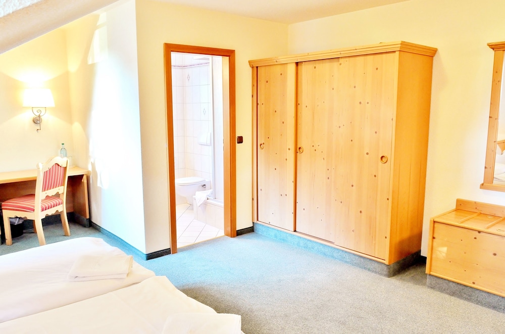 Hotel Alttolkewitzer Hof Dresden 25/50