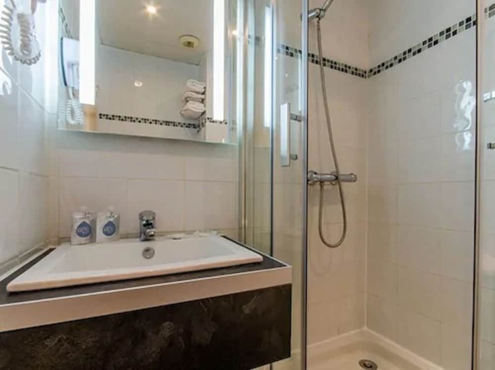 Hotel Arc Paris Porte D Orleans Formerly Kyriad Paris Sud Porte D Orl Ans 10/57