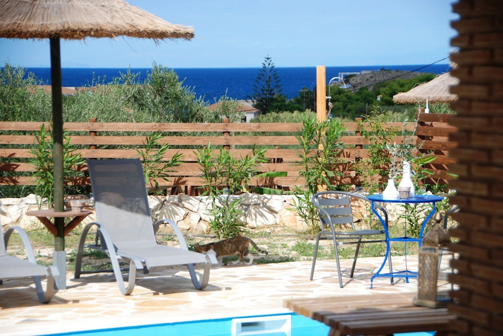 Alegria Villas 25/48