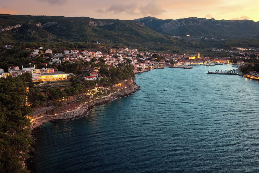 Adriatiq Hotel Hvar 71/74