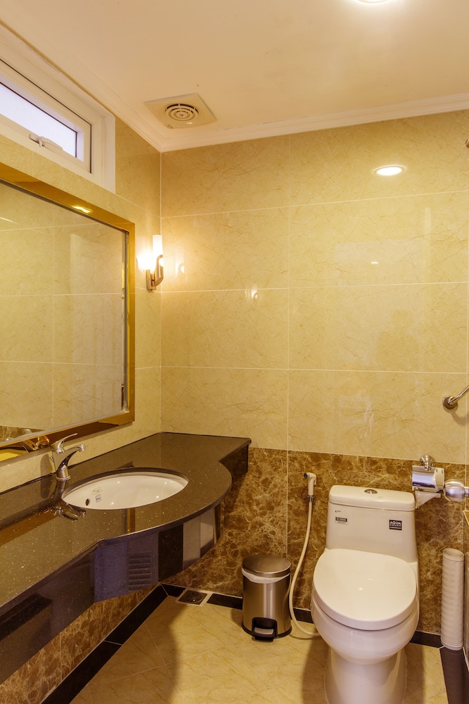 Huong Sen Annex Hotel 27/68