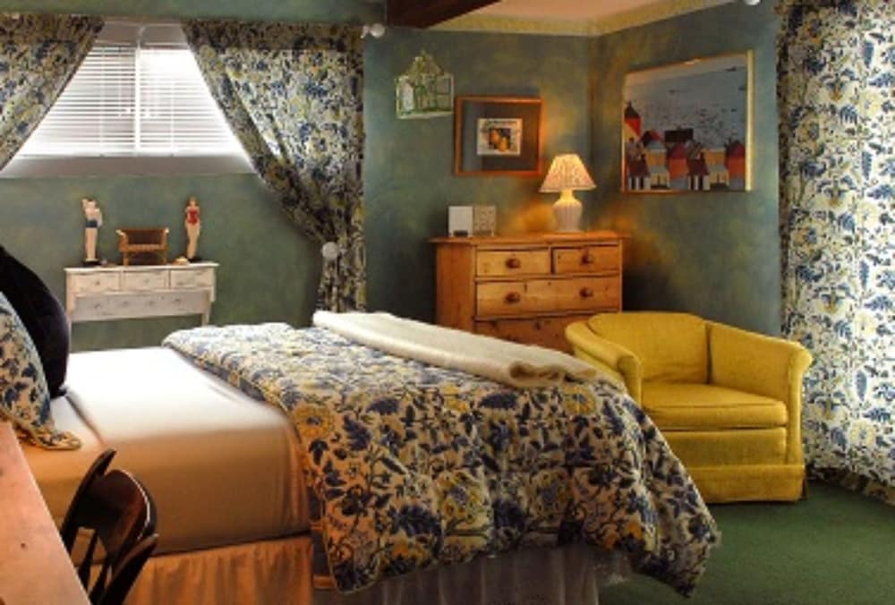 Deerhill Inn 12/77