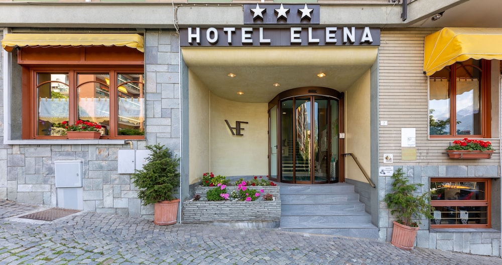 Elena 6/54
