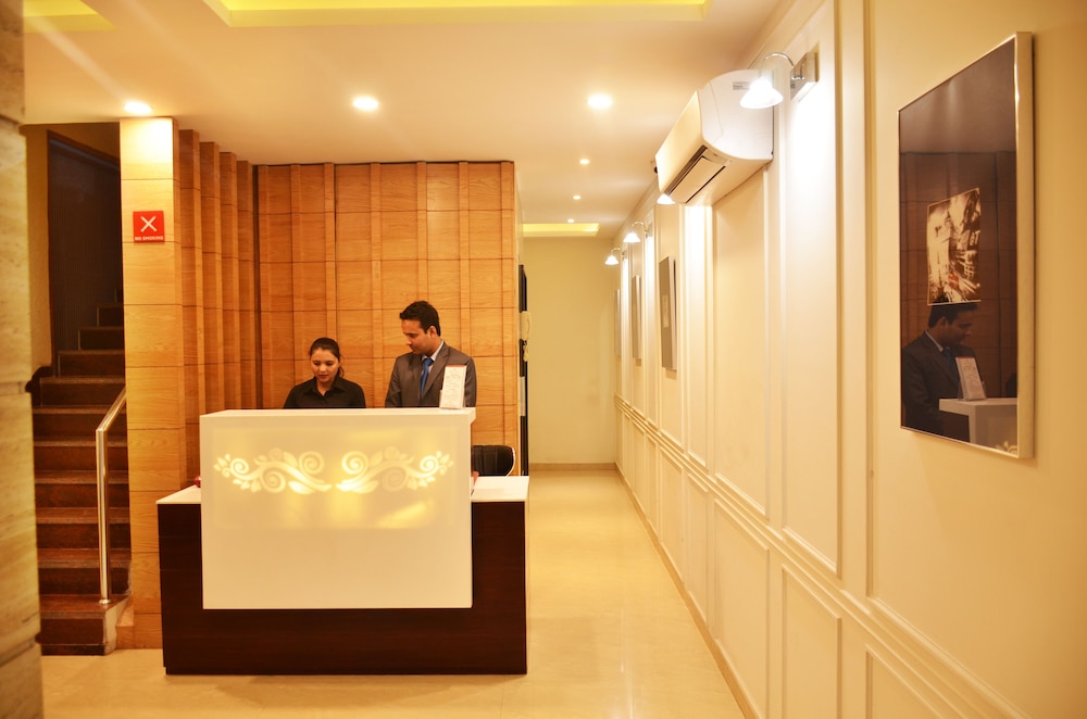 Mint Hotel Premia 9/36