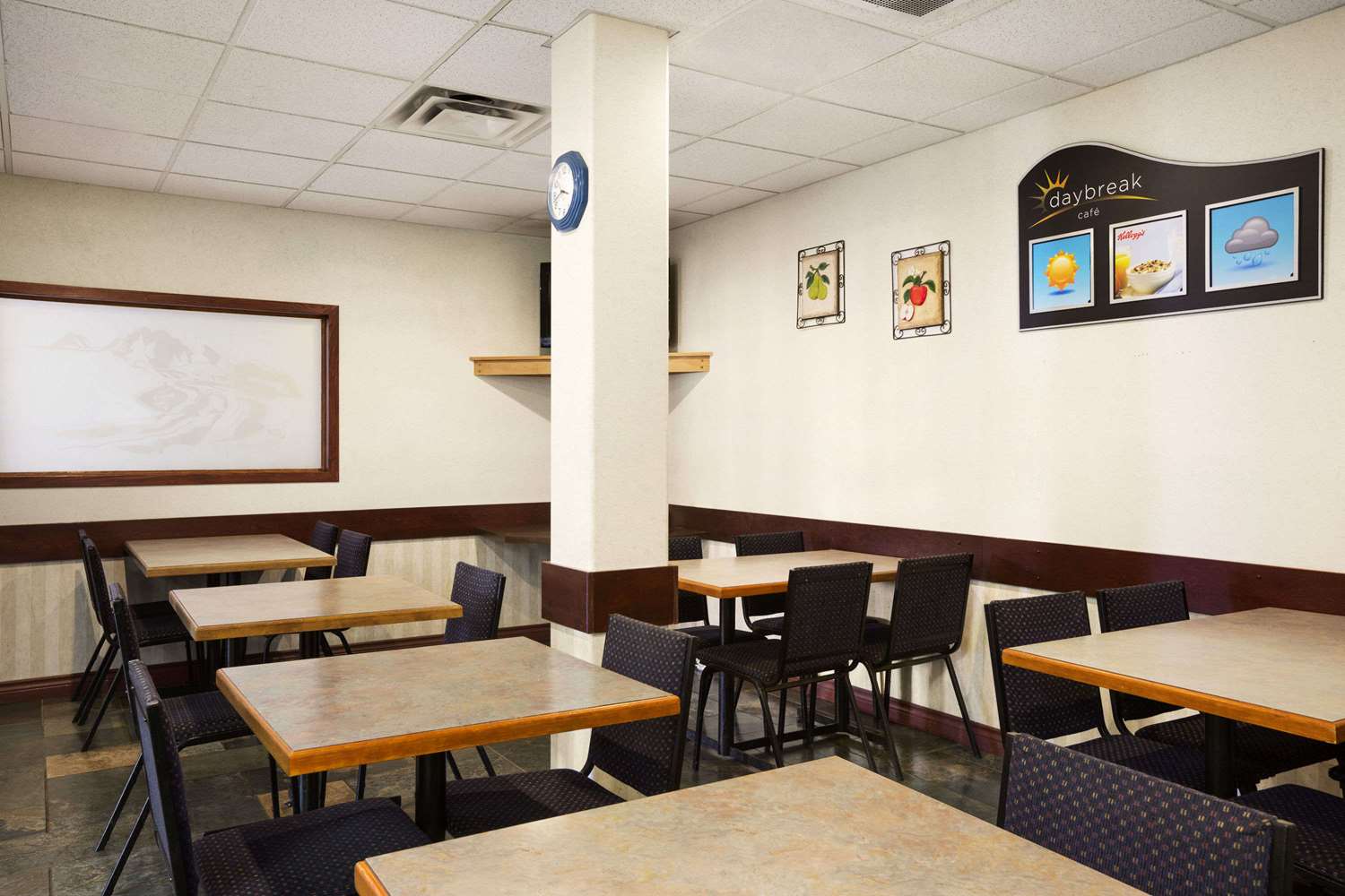 Days Inn By Wyndham Hinton 27/35