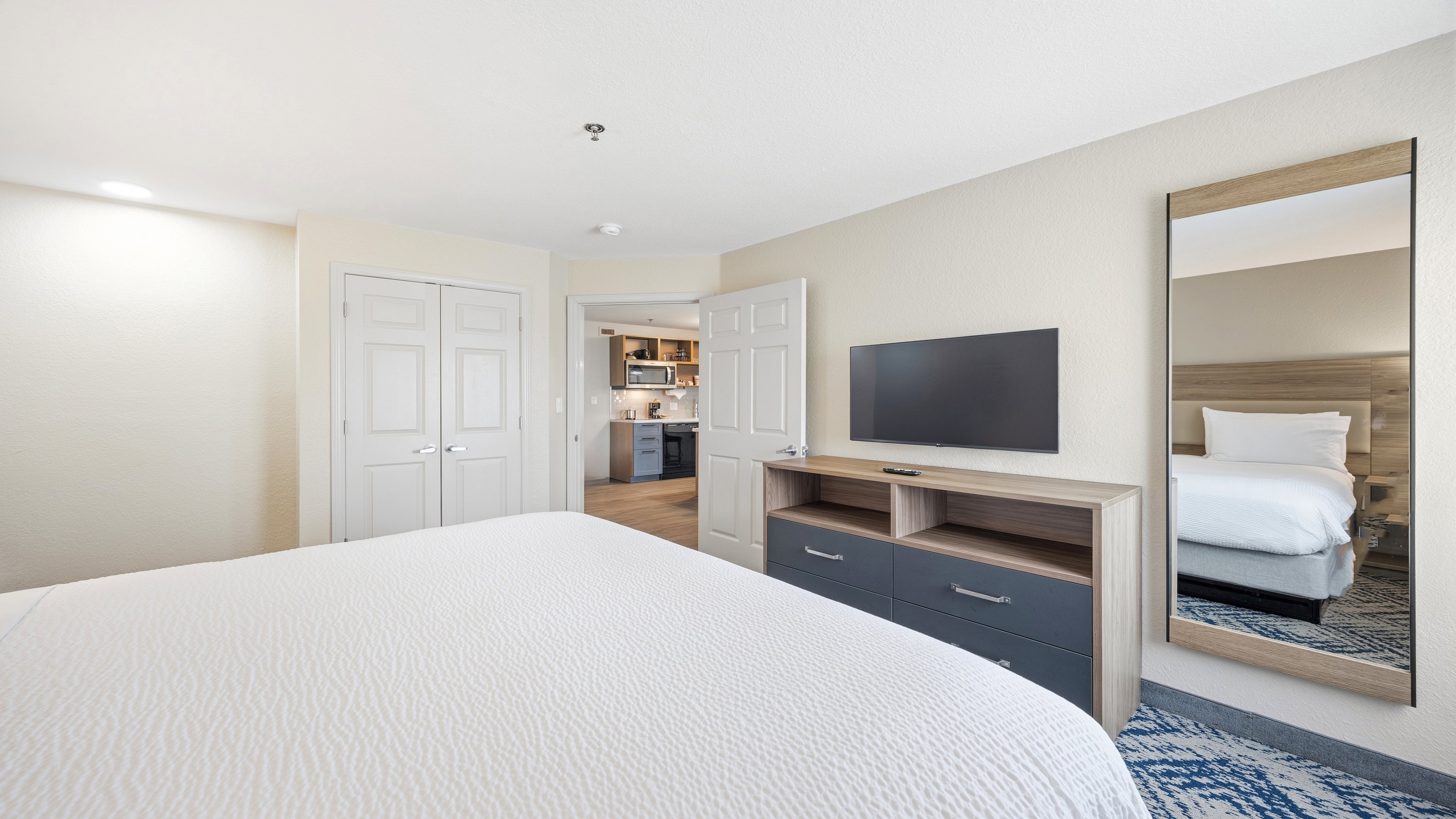Candlewood Suites Macon 27/70