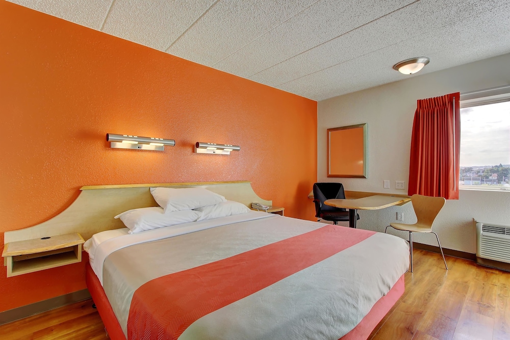 Motel6 York, PA - North 30/53
