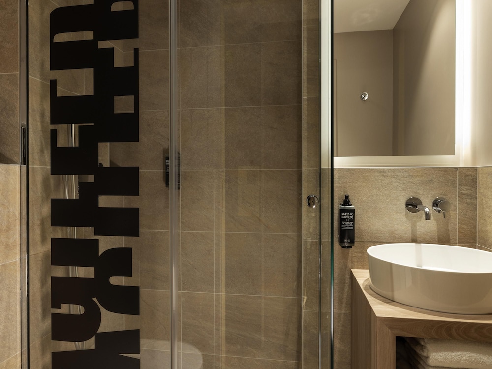 ibis Styles Bourg La Reine 47/50