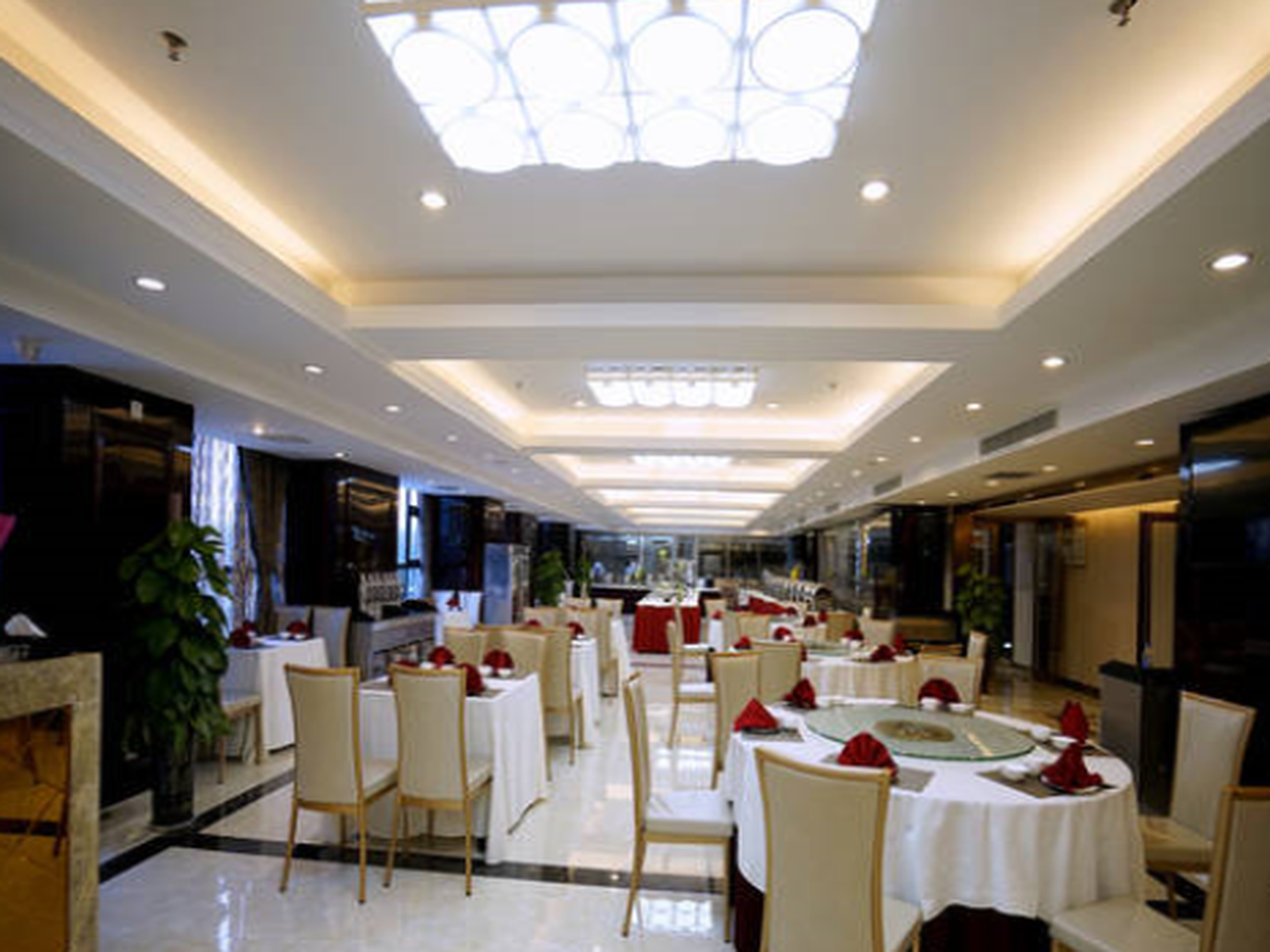 Vienna International Hotel (Zhumadian Huayuan Xuefu) 28/37