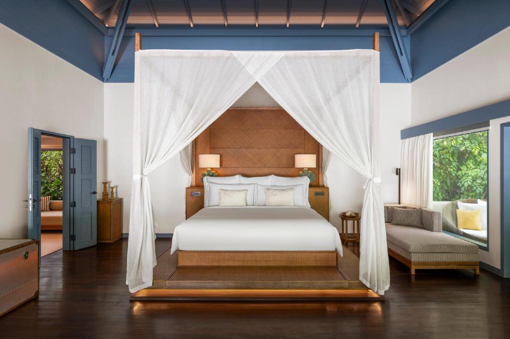 1 Bedroom, Super, Sunset, Beach, Villa, King Bed, Sofa, Private Pool