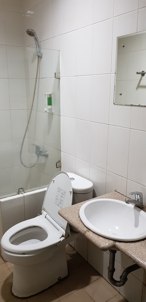 Hotel Dequr Jakarta Kota 30/32