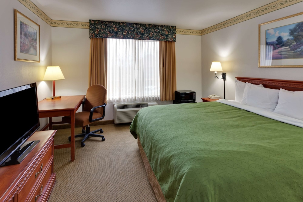 Country Inn & Suites By Radisson Fresno North CA 18/52