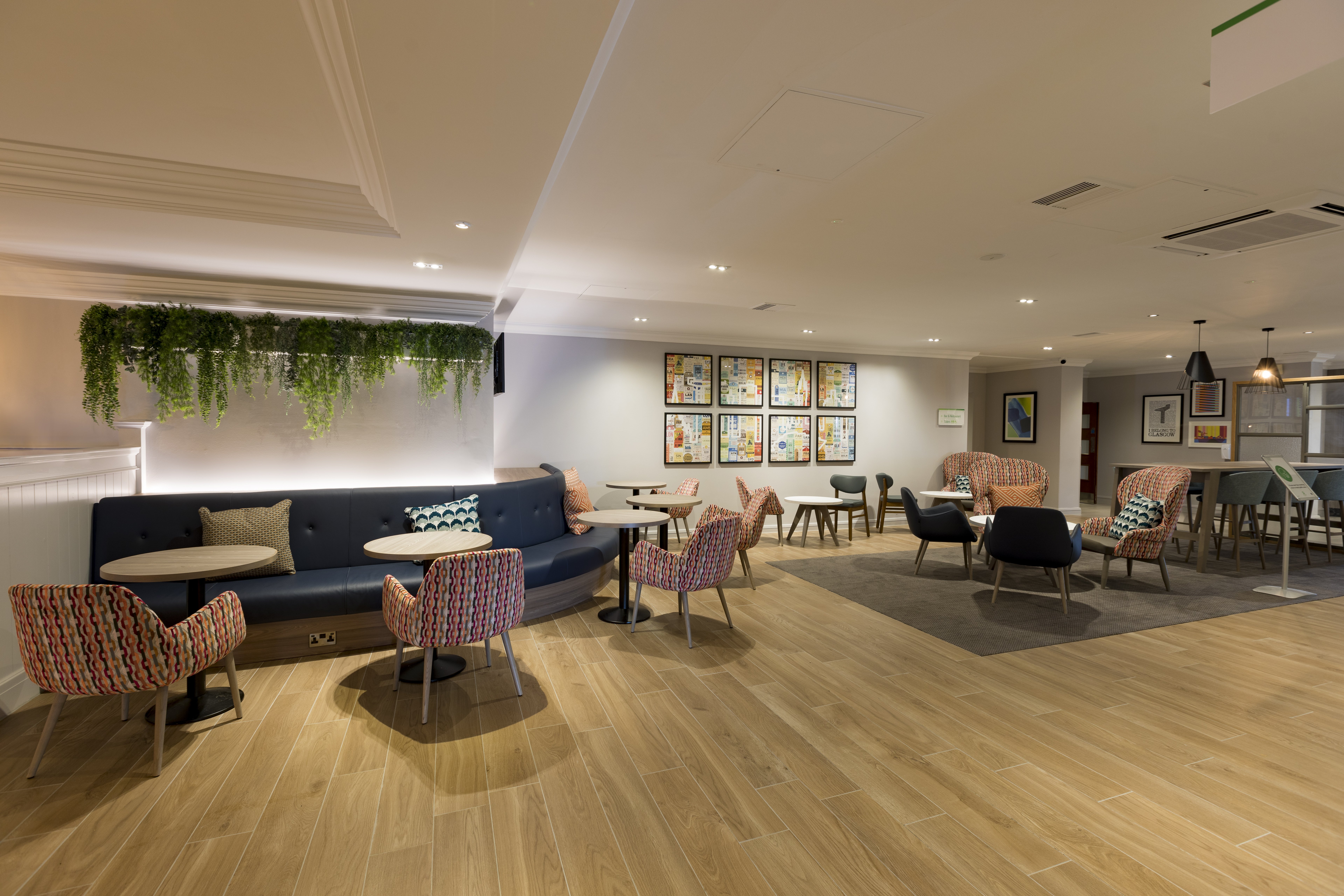 HOLIDAY INN GLASGOW AIRPORT 43/80