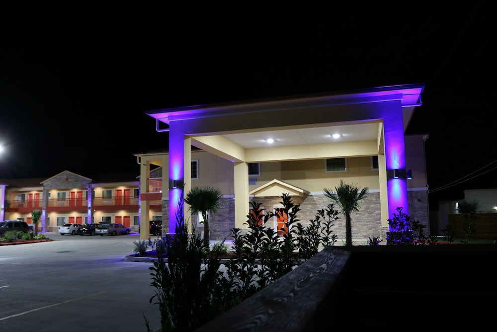 Scottish Inn and Suites IAH Airport 3/46