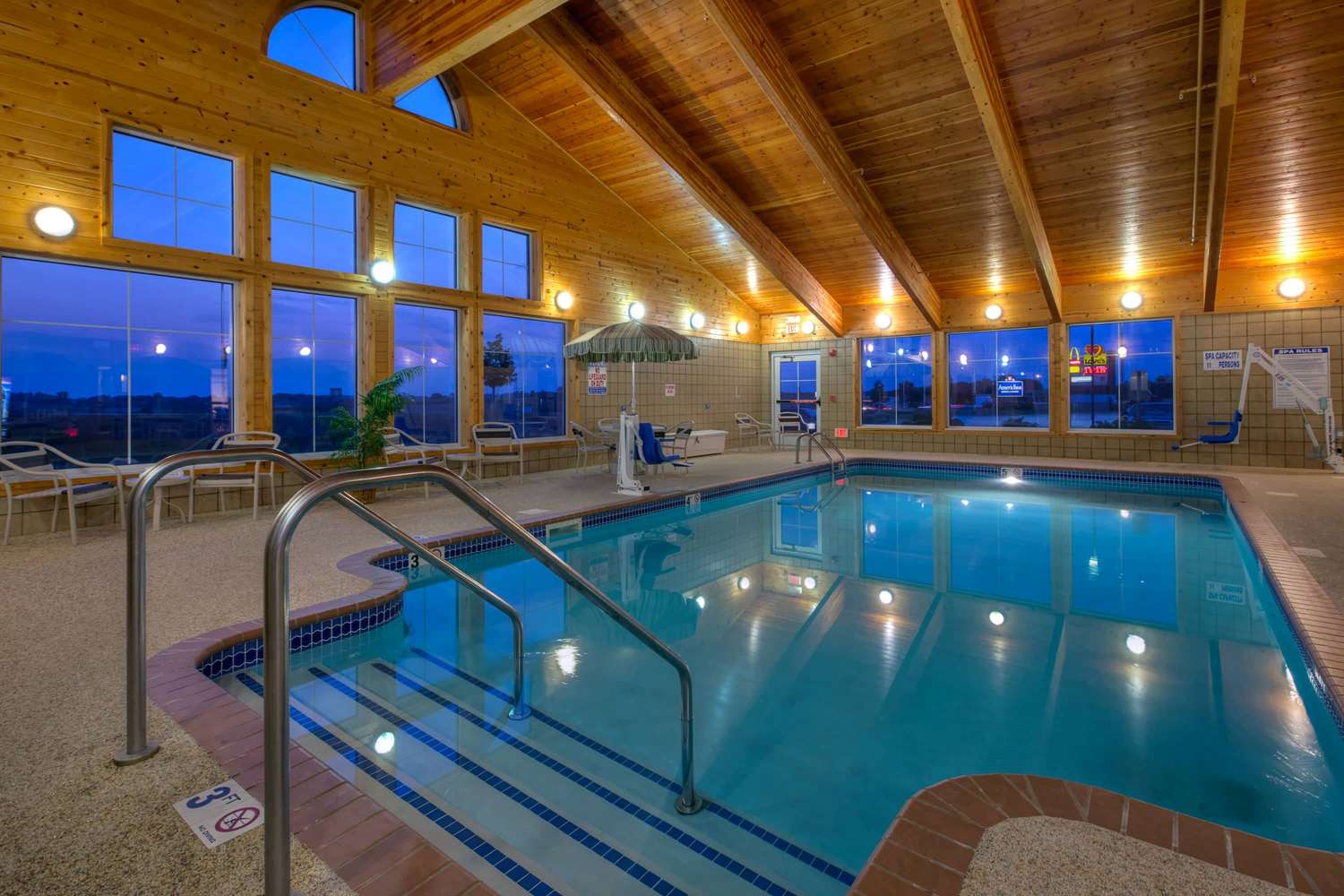 AmericInn by Wyndham Newton 23/48