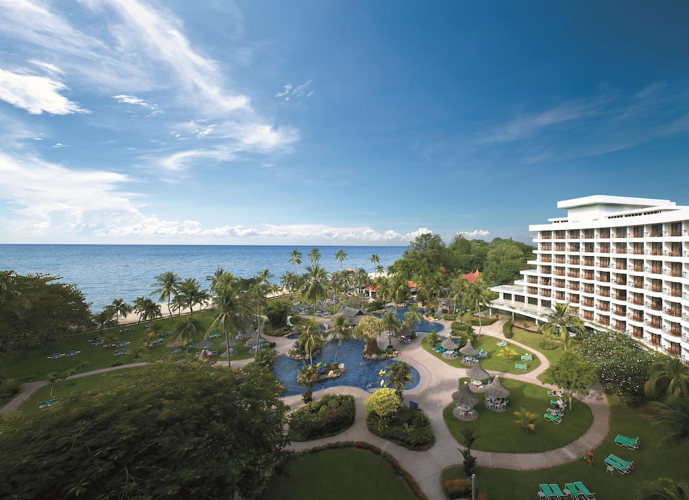 Shangri-La Golden Sands, Penang 8/64