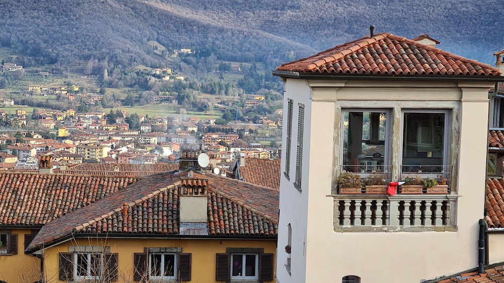 Hotel Piazza Vecchia 5/74
