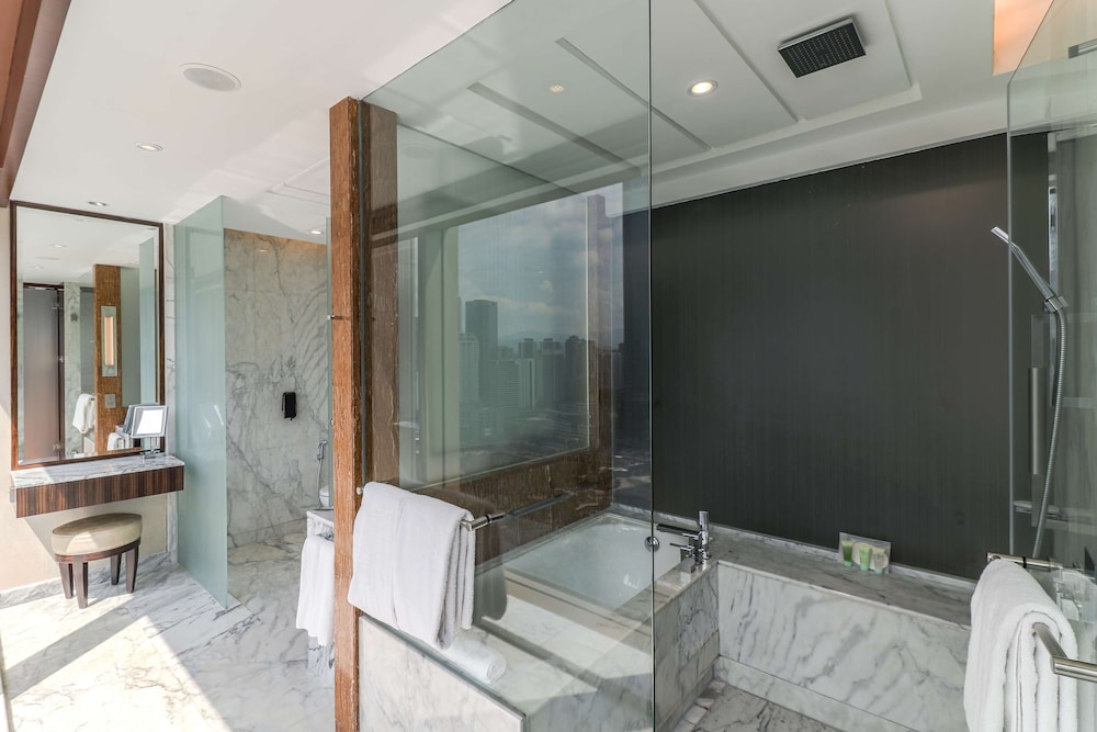 GRAND HYATT KUALA LUMPUR 34/69