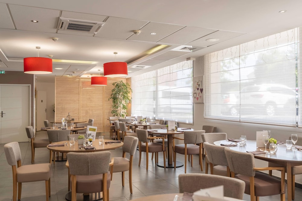 Quality Aparthotel Lyon L'Isle-dAbeau 25/32