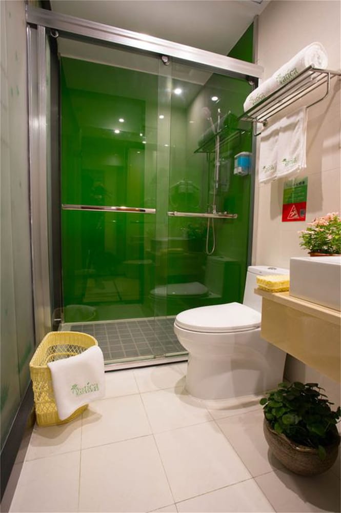 Vatica Hotel (Shanghai International Tourist Resort Huaxia East Road Metro Station) 21/21