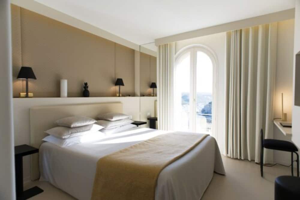 Hotel Genovese 14/70