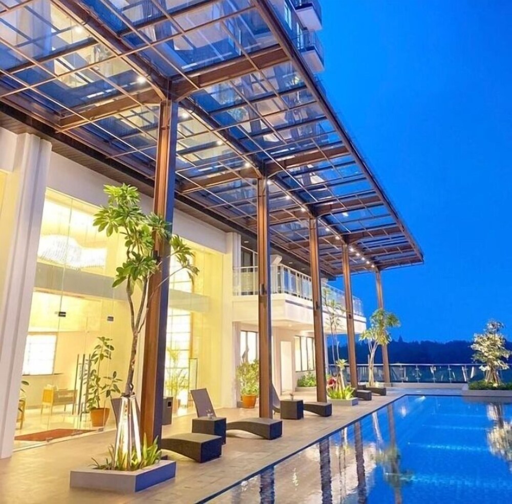 Kawana Golf Residence 2/60