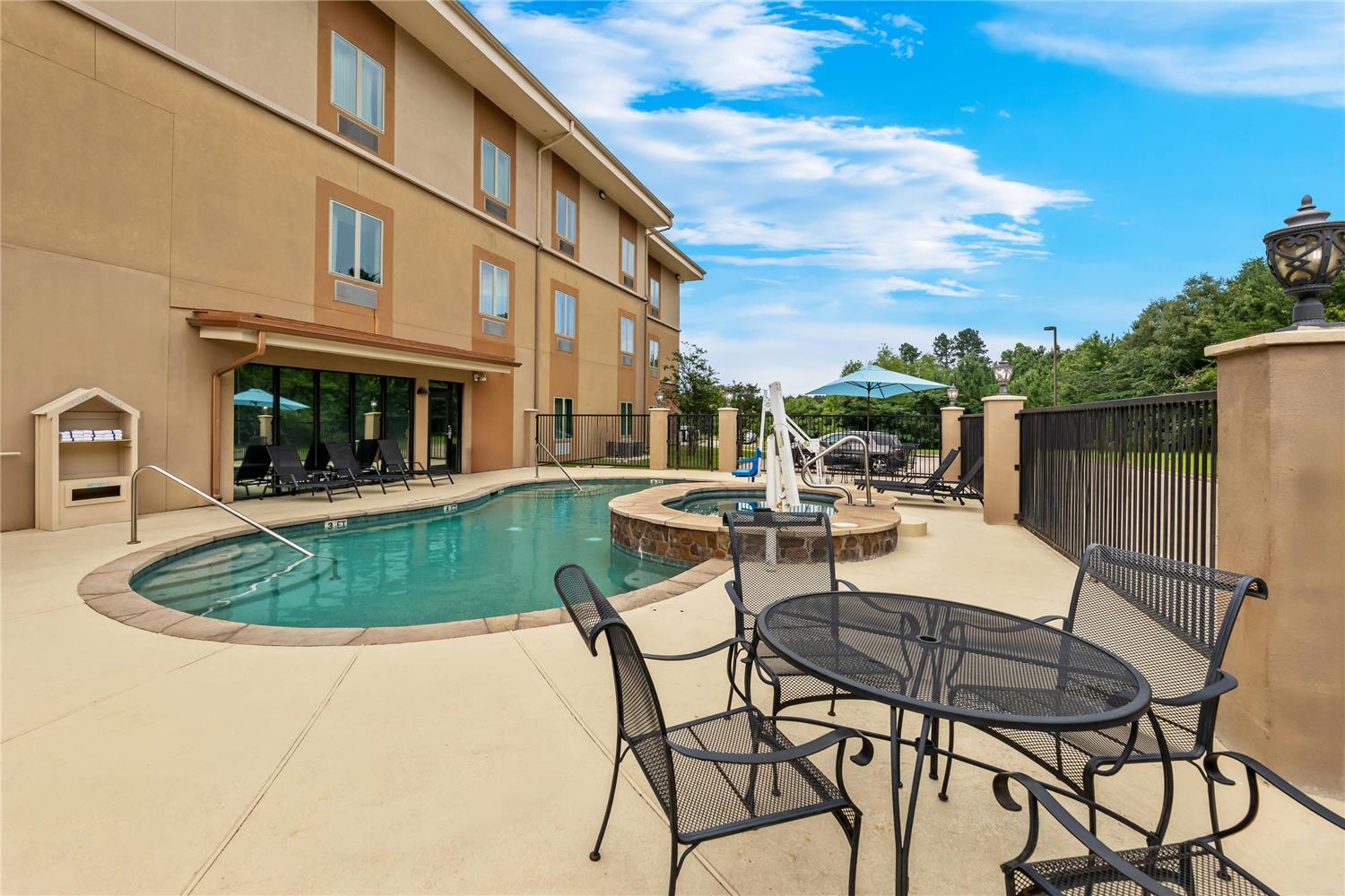Mainstay Suites Lufkin 31/32