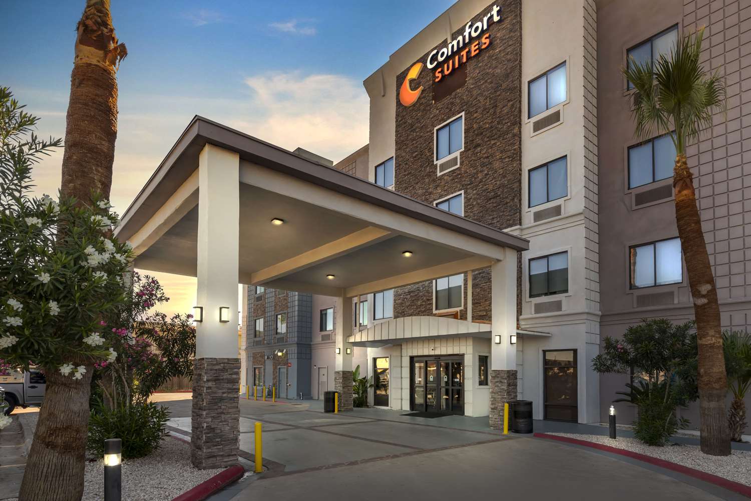 Comfort Suites Laredo TX 26/28