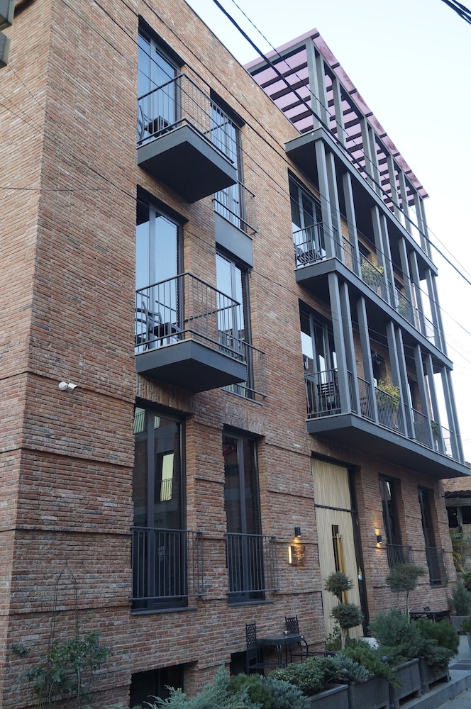 Tuta Hotel 7/50
