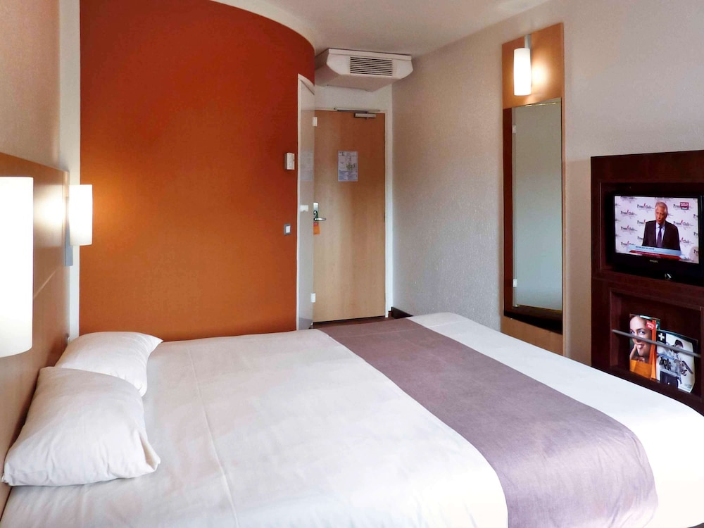 Ibis Laon 14/43