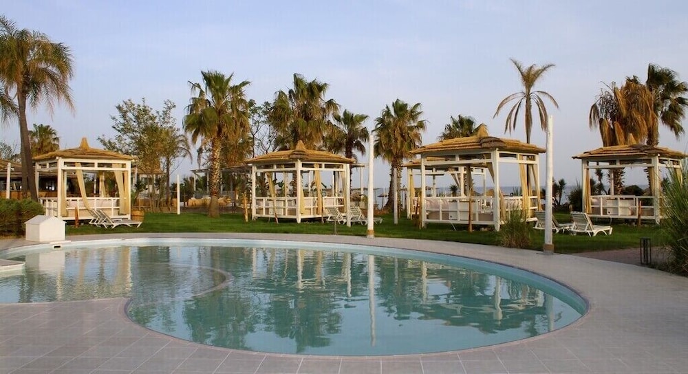 Presa Di Finica Hotel and Suites 47/50