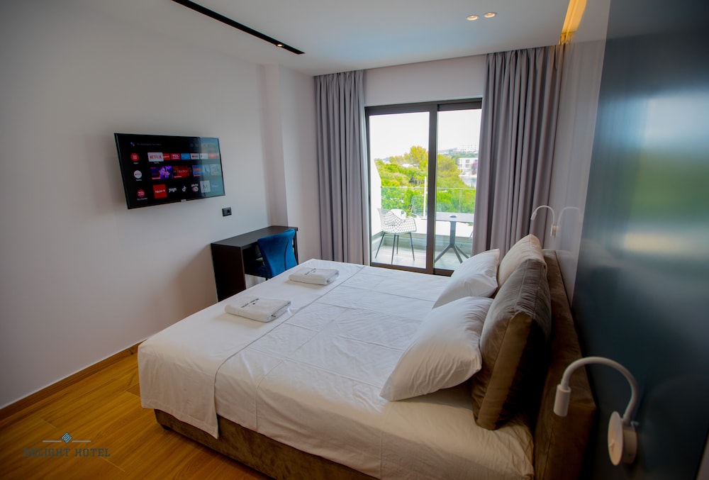 Delight Hotel 12/50