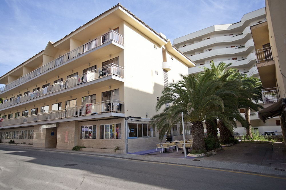 Bona Vista Hostal 8/15