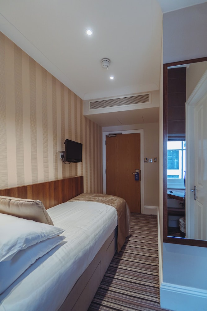 Small Single Room
