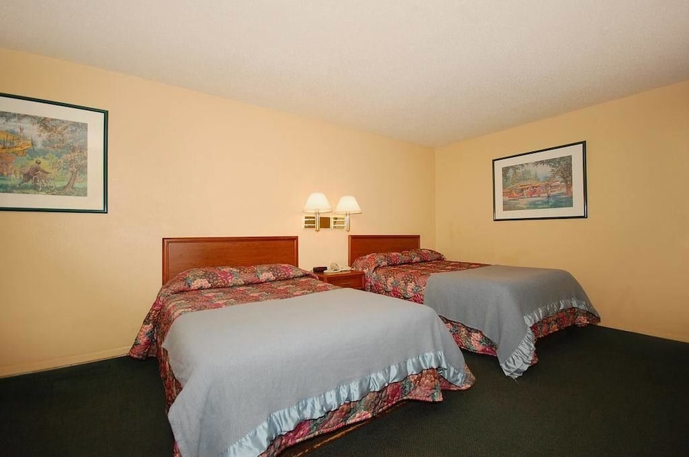 Americas Best Value Inn Webster City 22/53
