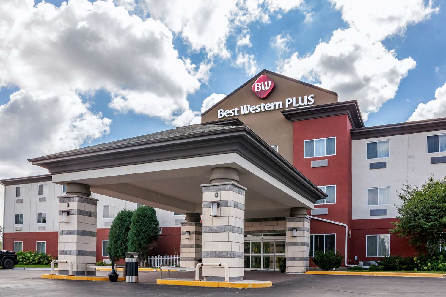 Best Western Plus Sparta Trail Lodge 4/49