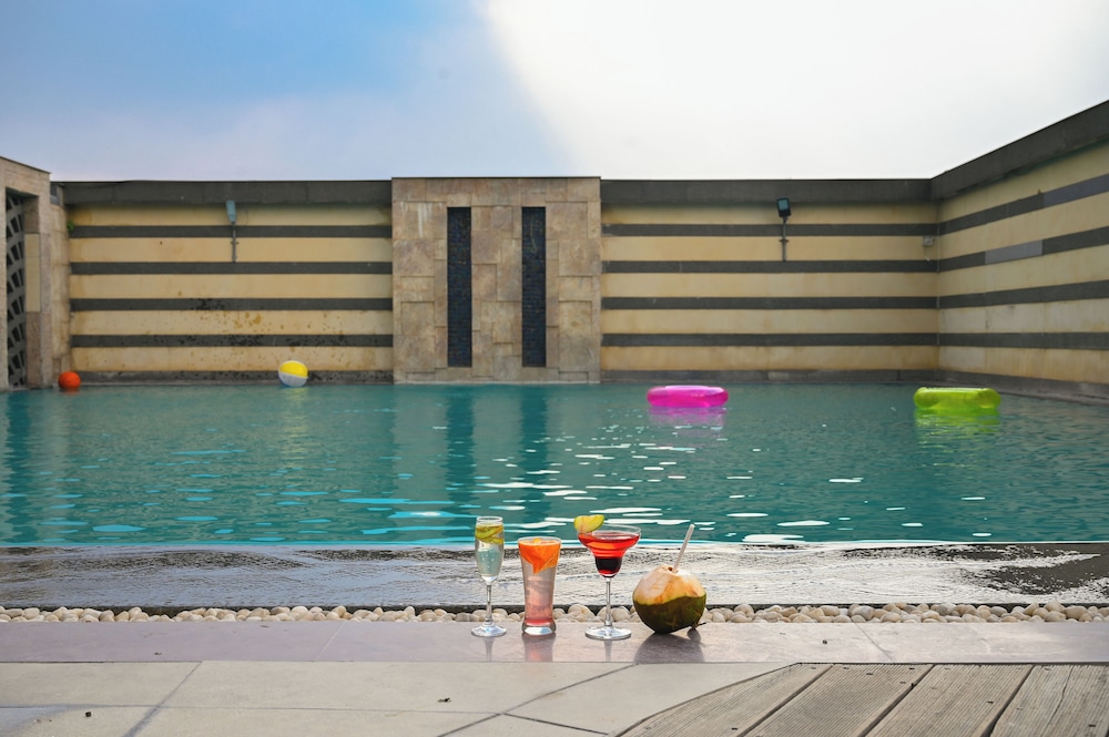 Savoy Suites Manesar 55/59