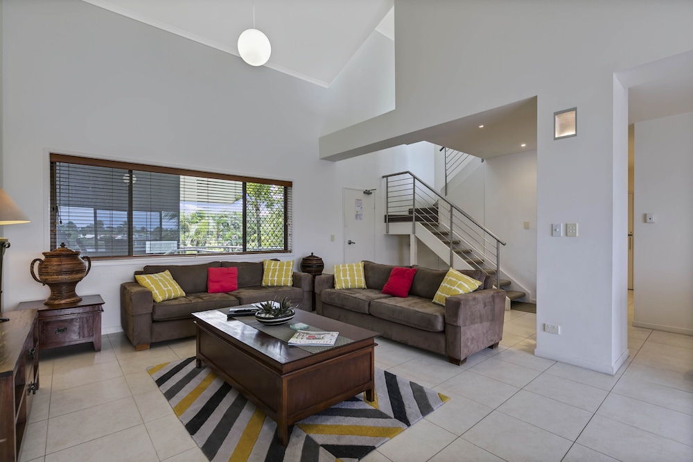 CULGOA POINT BEACH RESORT 52/72