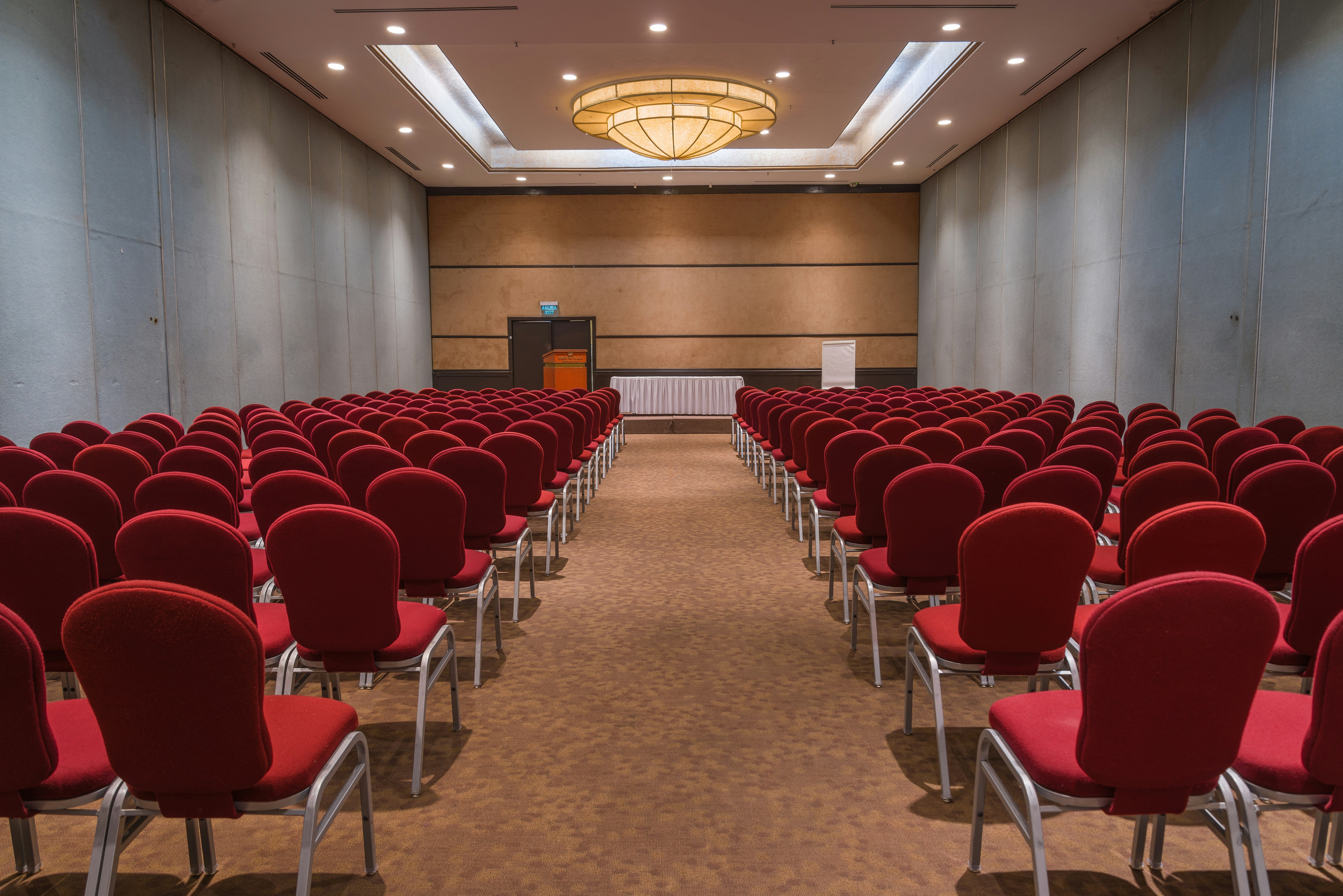 Holiday Inn GUADALAJARA EXPO 61/77