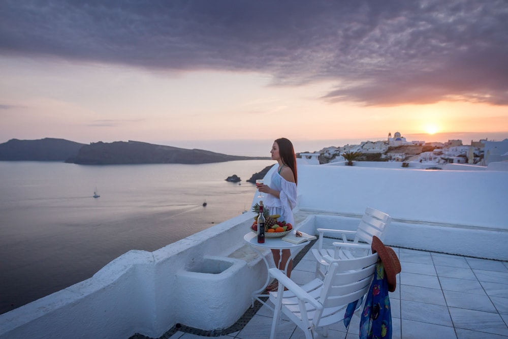 Thirea Suites and Studios - Adults Only 40/50