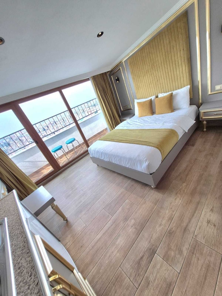 Taksim La Marino Hotel 23/50