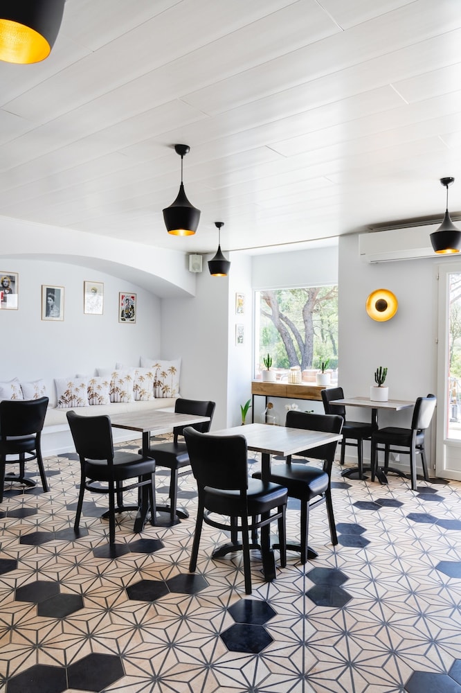 Hôtel Du Joli Bois 39/50