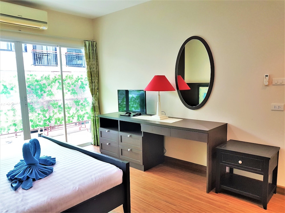 Patong Beach Phuket Villa Condo 16/50