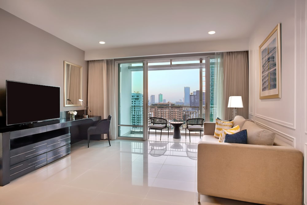 Dusit Suites Hotel Ratchadamri 44/72