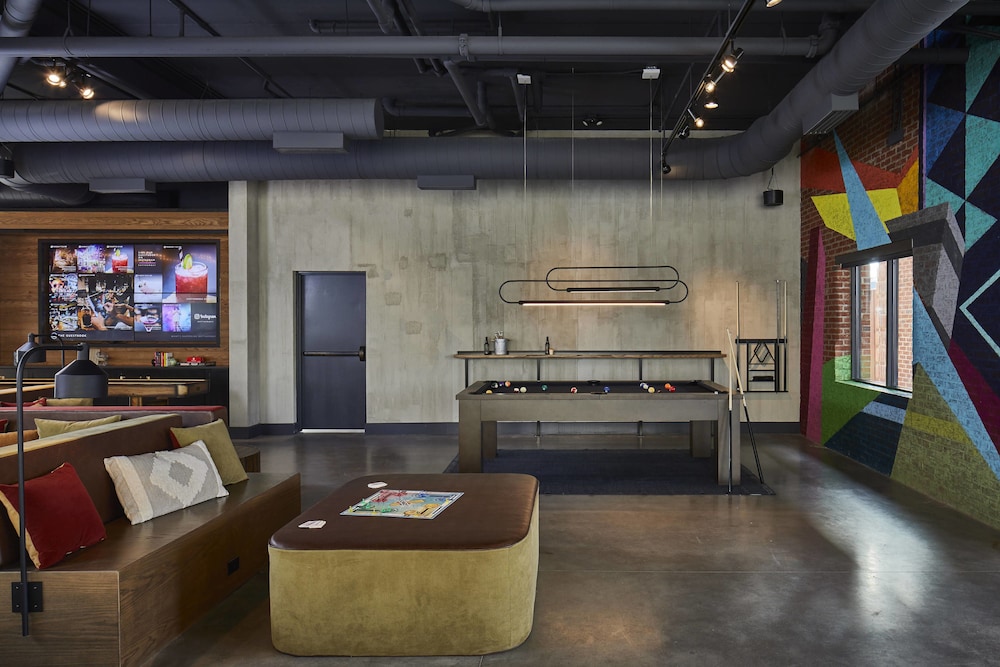 Moxy Chattanooga Downtown 30/60